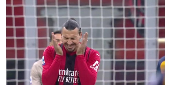 Zlatan Ibrahimović perdió la oportunidad de romper la escasez de balón en un tiro penal Zlatan Ibrahimović perdió la oportunidad de romper la escasez de balón en un tiro penal